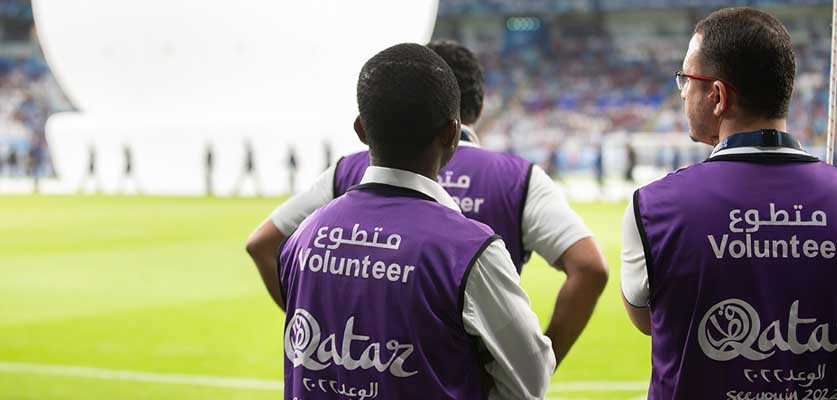 فيفا يفتح باب تقديم الطلبات للمشاركة في برنامج المتطوعين لكأس العالم