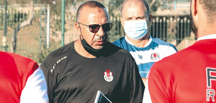 رسميا استقالة مصطفى الخلفي مدرب الفتح الرياضي من مهامه