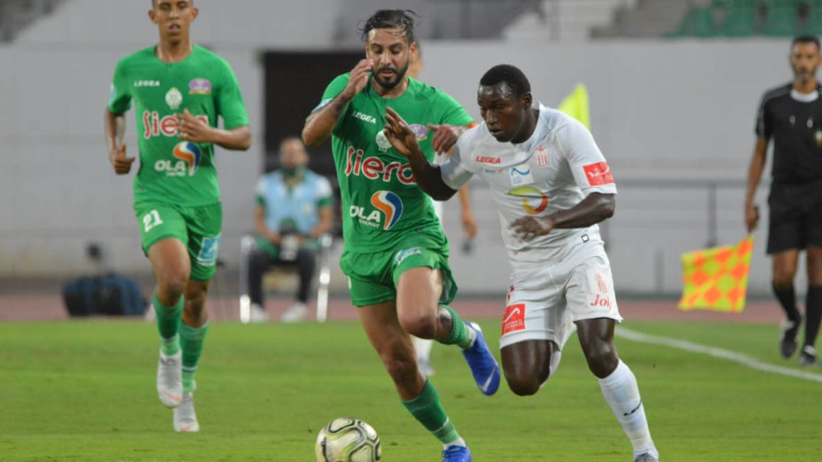 الرجاء البيضاوي يفوز على حسنية أكادير  ويعود لصدارة الدوري المغربي