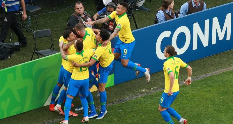 البرازيل تكتسح البيرو و تتأهل إلى دور الربع