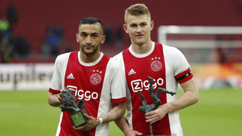 "دي تيليغراف" الهولندية تمنح جائزة أفضل لاعب في هولندا